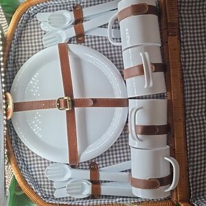 Large Vintage  Wicker Picnic Basket, Cloth Lined Straps, with set of 4 serveware